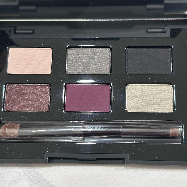 SMOKEBOX II PHOTO OP EYESHADOW PALETTE 4.56G